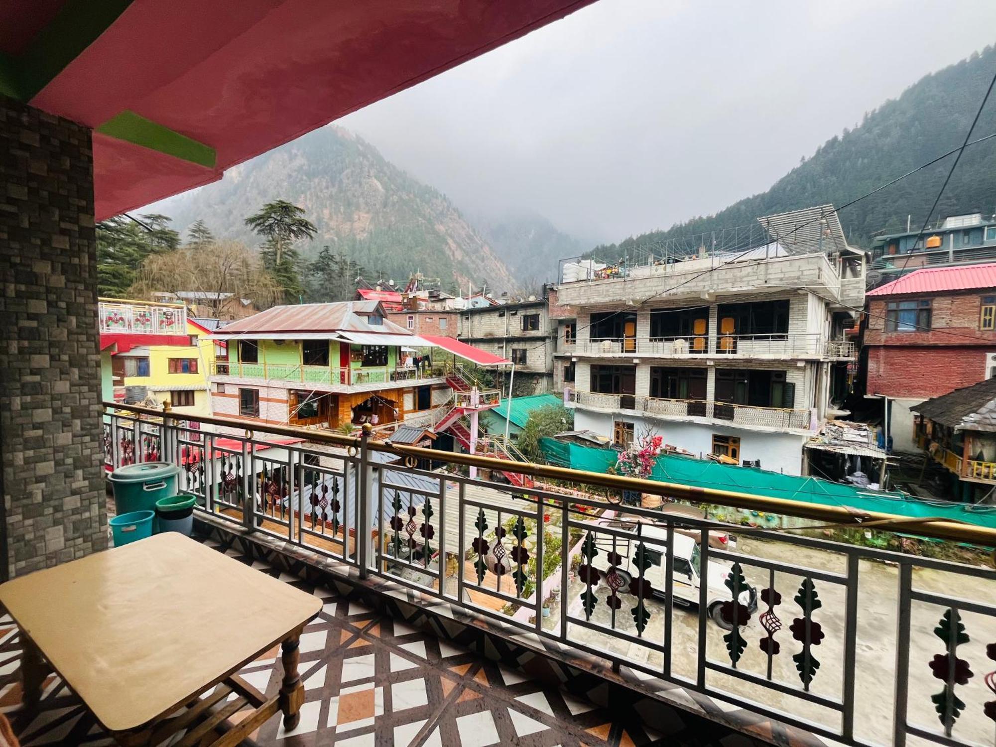 Russian Unit Kasol By Valley ภายนอก รูปภาพ