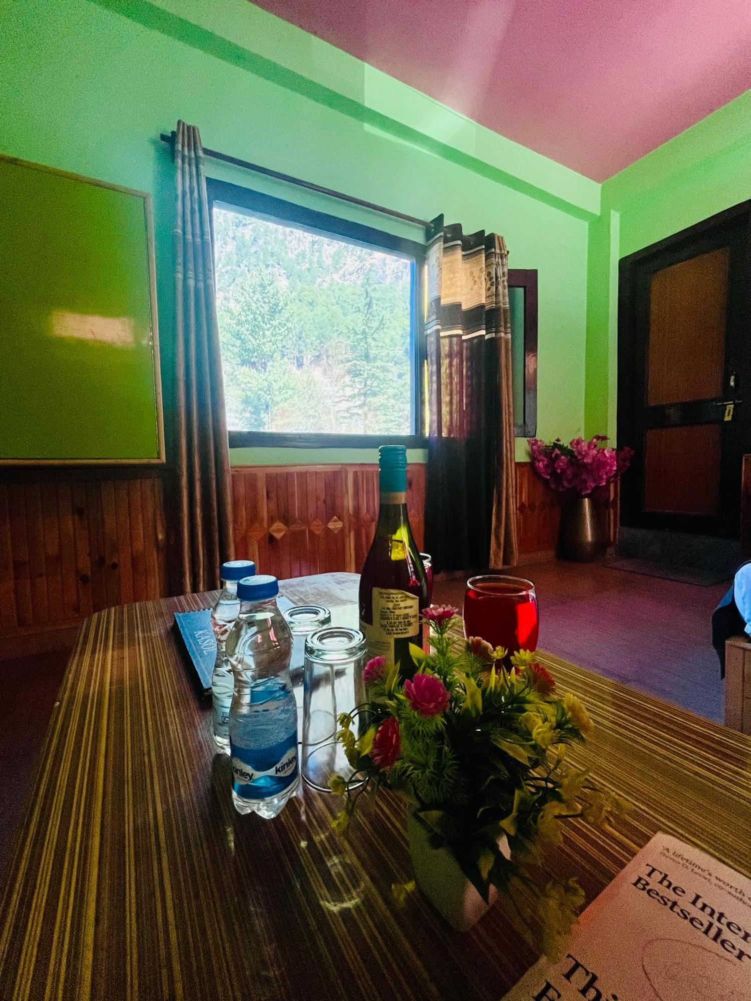 Russian Unit Kasol By Valley ภายนอก รูปภาพ