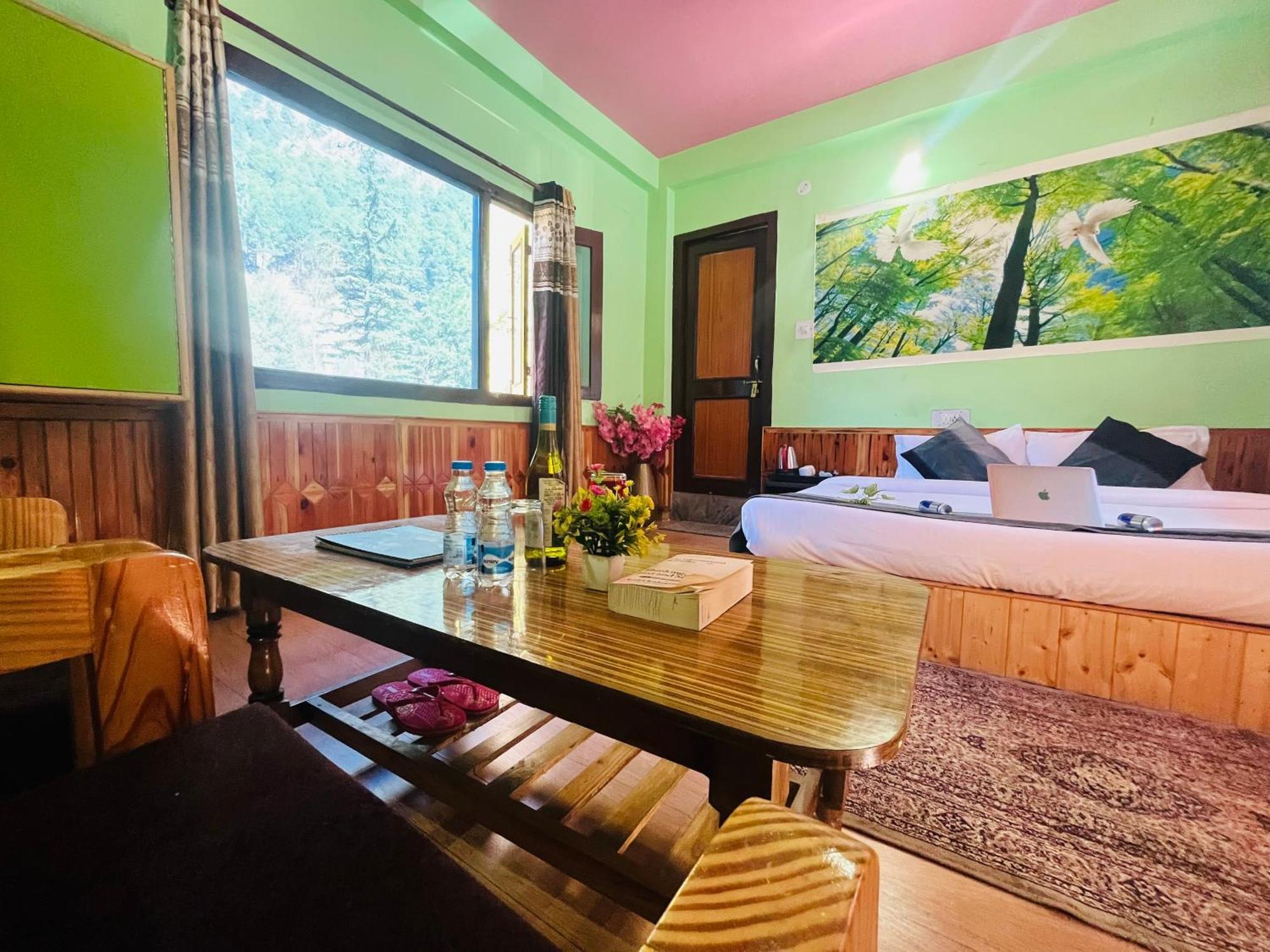 Russian Unit Kasol By Valley ภายนอก รูปภาพ