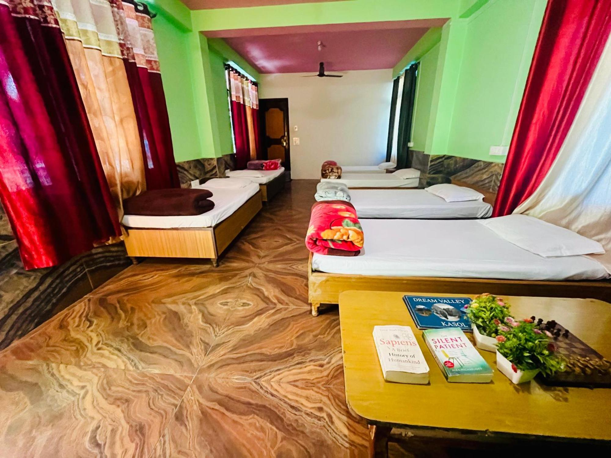 Russian Unit Kasol By Valley ภายนอก รูปภาพ