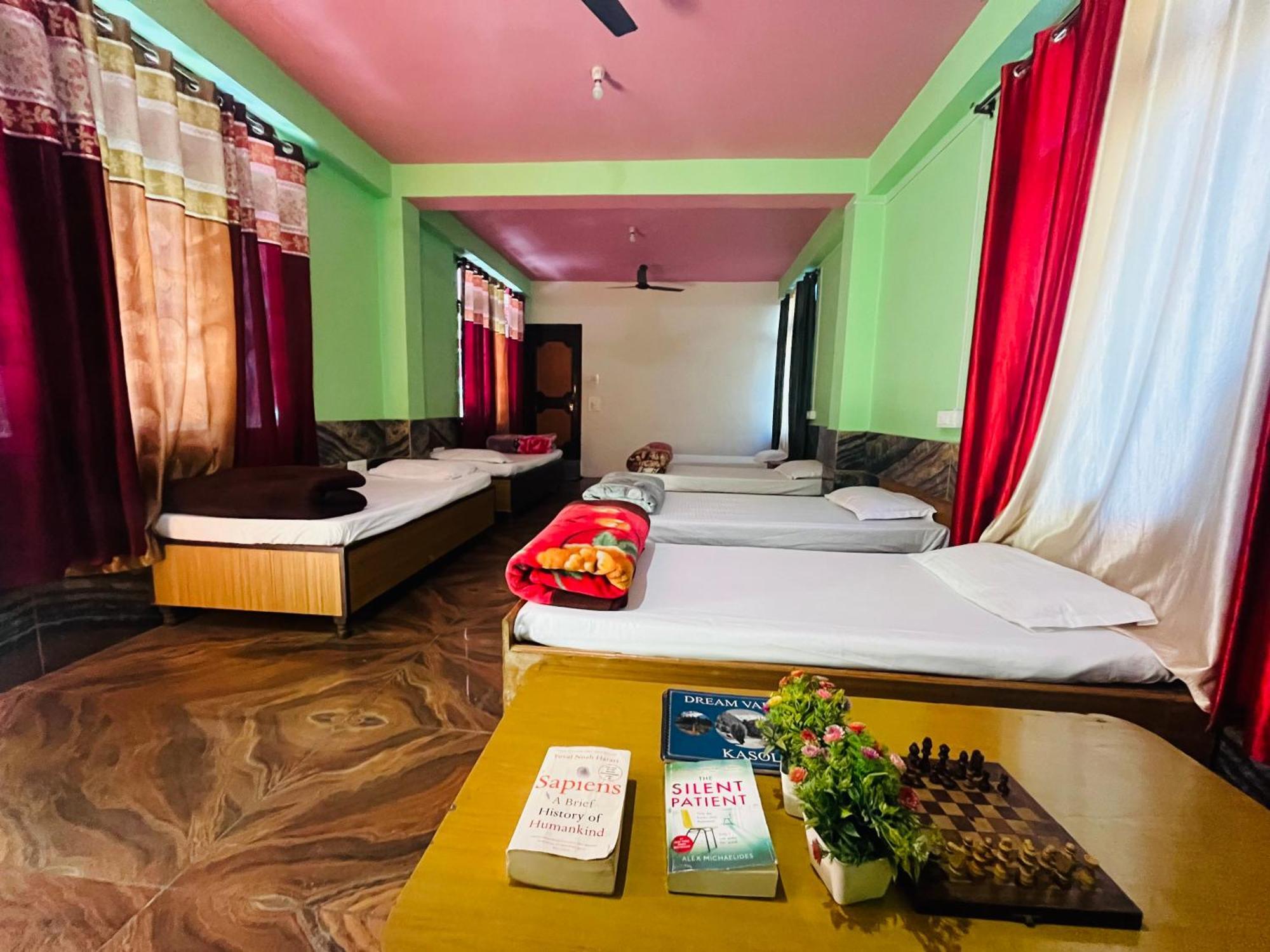 Russian Unit Kasol By Valley ภายนอก รูปภาพ