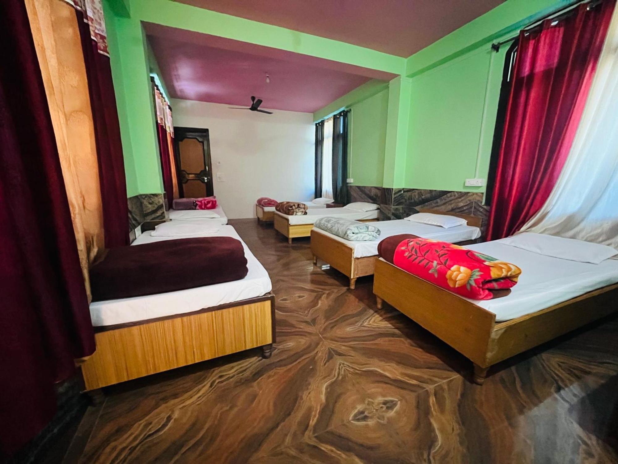 Russian Unit Kasol By Valley ภายนอก รูปภาพ